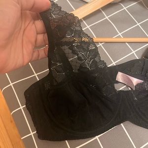Savage x Fenty black lace bra NWOT 36d
